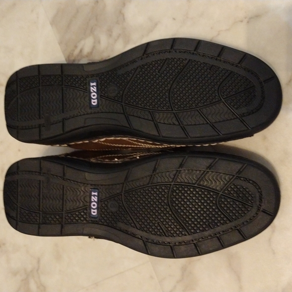 IZOD memory foam loafers. - Picture 7 of 8